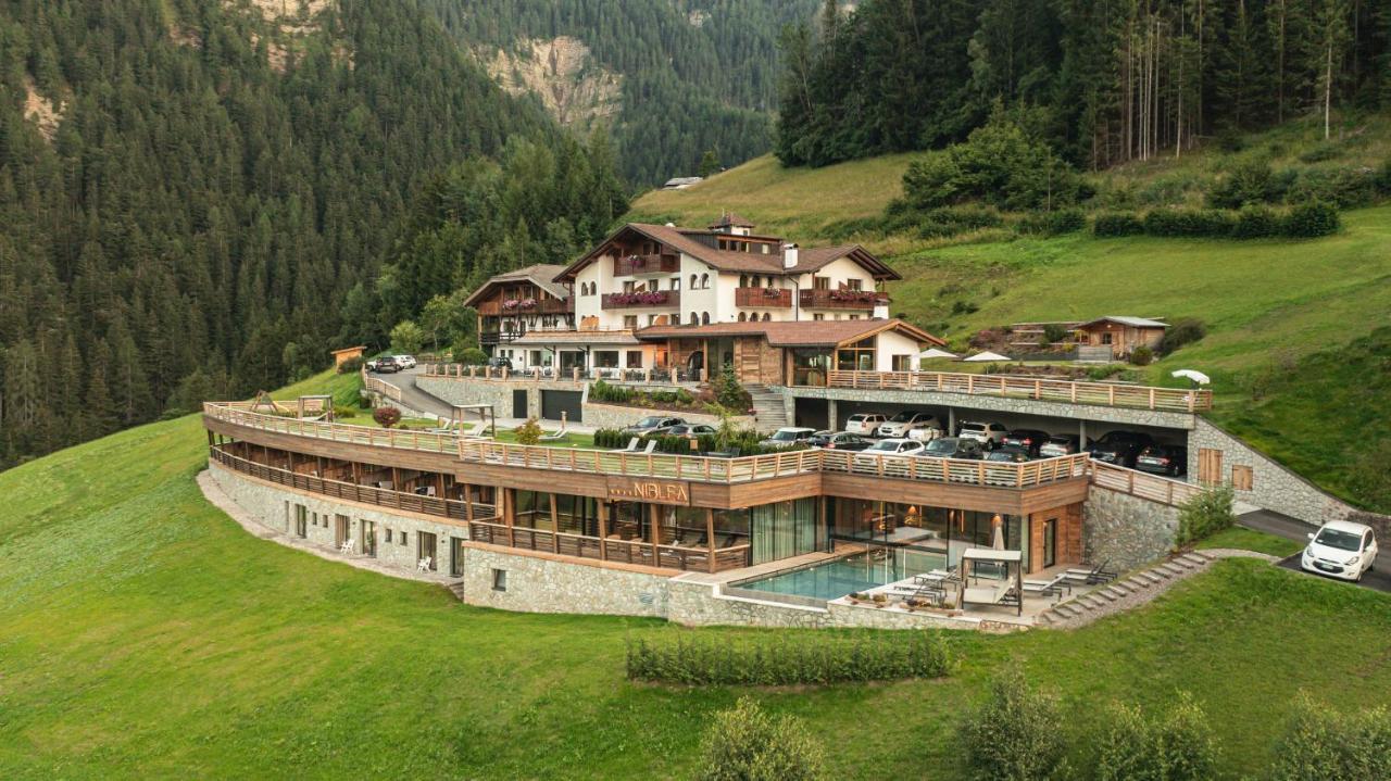 Hotel Niblea Dolomites Ortisei Eksteriør bilde